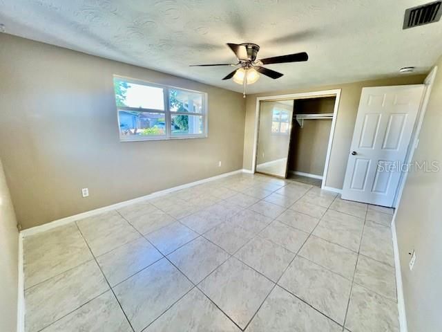 For Rent: $1,800 (3 beds, 2 baths, 1252 Square Feet)