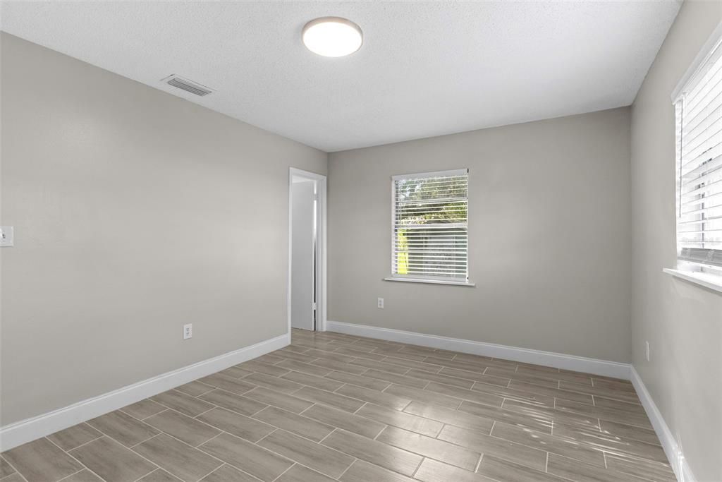 待售: $235,990 (3 贝兹, 2 浴室, 1176 平方英尺)