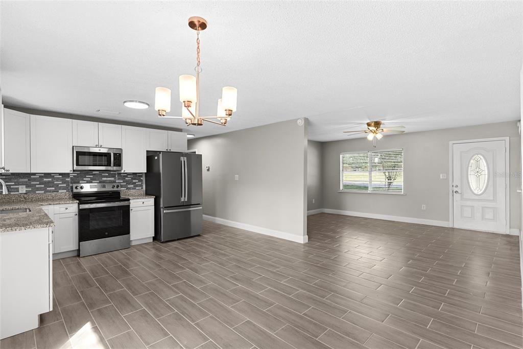 待售: $235,990 (3 贝兹, 2 浴室, 1176 平方英尺)