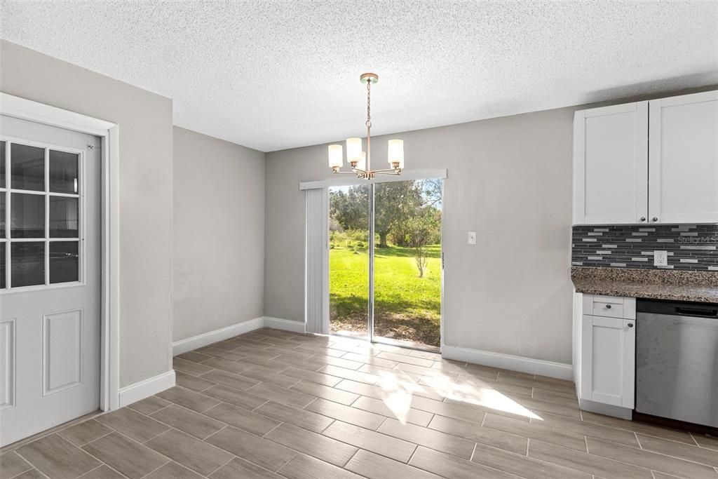 待售: $235,990 (3 贝兹, 2 浴室, 1176 平方英尺)