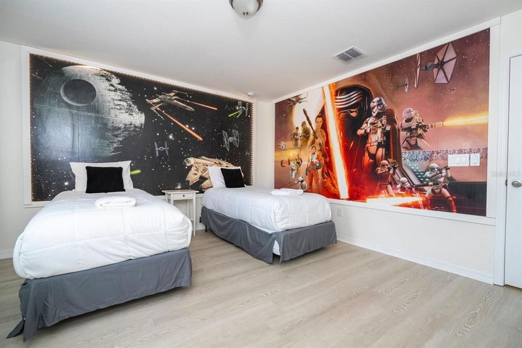 For Rent: $3,800 (5 beds, 4 baths, 2806 Square Feet)