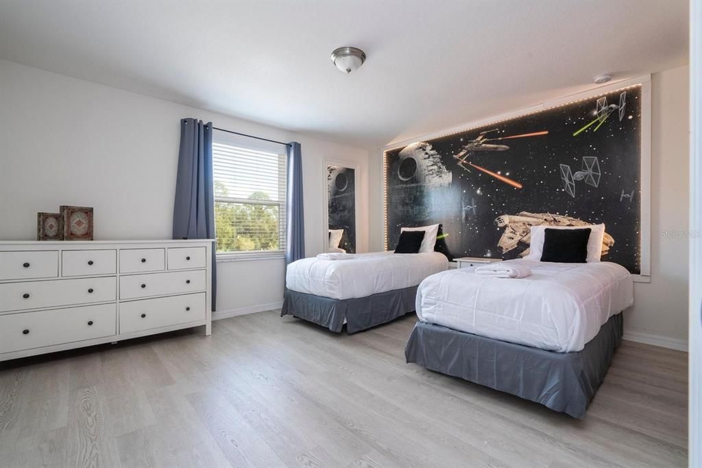 For Rent: $3,800 (5 beds, 4 baths, 2806 Square Feet)