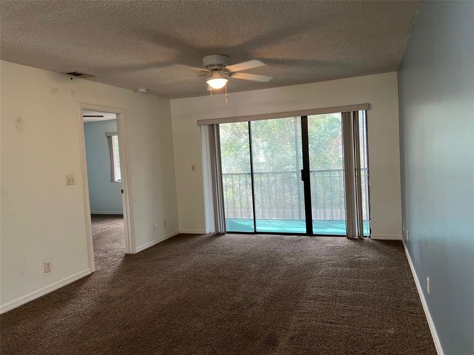 En Venta: $138,900 (2 camas, 2 baños, 915 Pies cuadrados)