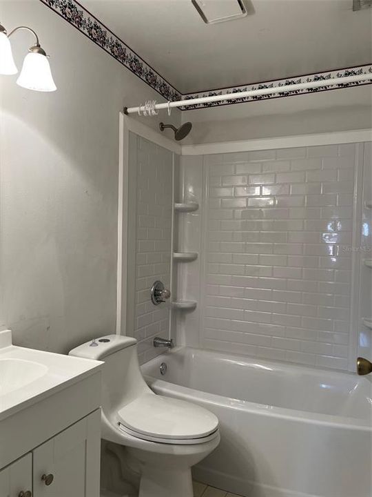 En Venta: $138,900 (2 camas, 2 baños, 915 Pies cuadrados)