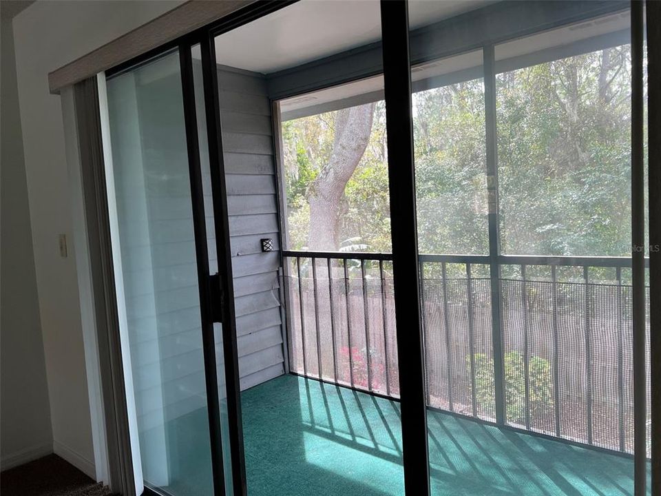 En Venta: $138,900 (2 camas, 2 baños, 915 Pies cuadrados)