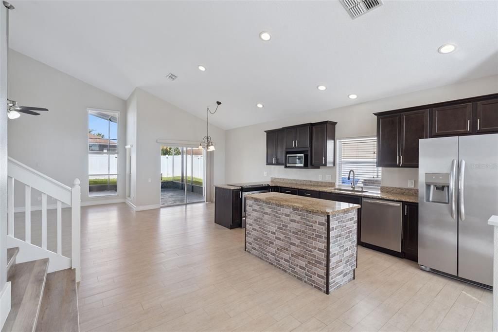 待售: $464,990 (4 贝兹, 2 浴室, 1880 平方英尺)