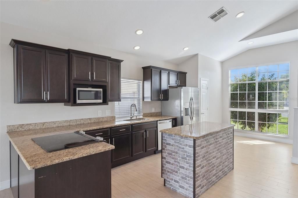 待售: $464,990 (4 贝兹, 2 浴室, 1880 平方英尺)