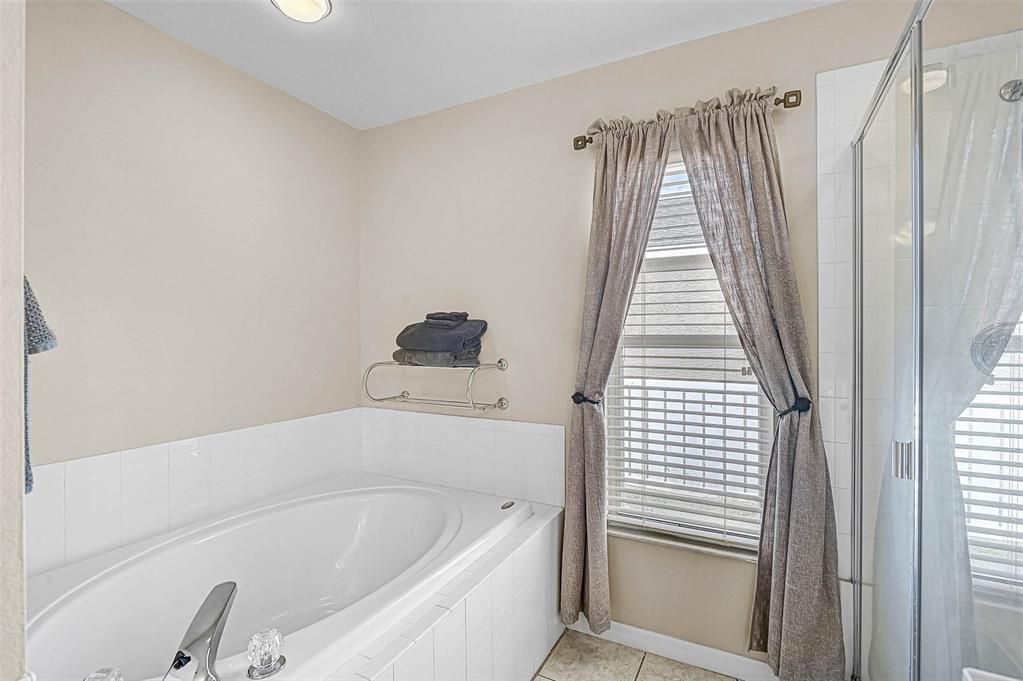 For Sale: $569,000 (3 beds, 2 baths, 1856 Square Feet)