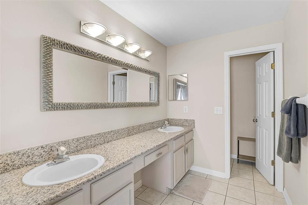 For Sale: $569,000 (3 beds, 2 baths, 1856 Square Feet)