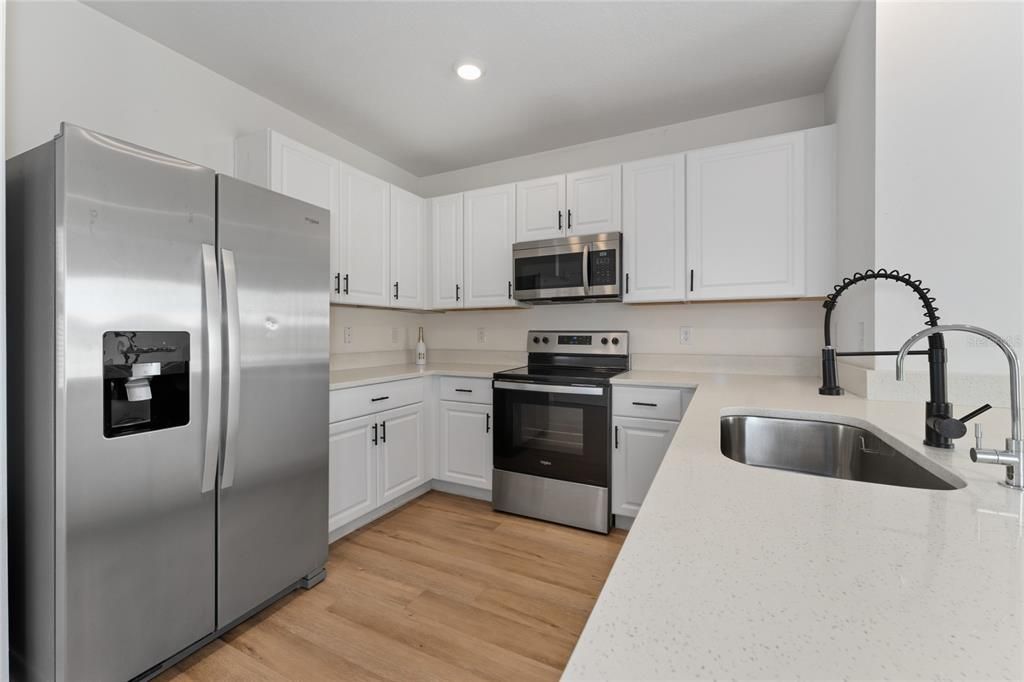 For Rent: $2,300 (3 beds, 2 baths, 1516 Square Feet)