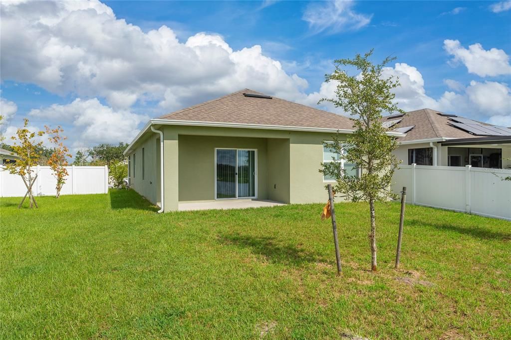 For Rent: $2,300 (3 beds, 2 baths, 1516 Square Feet)