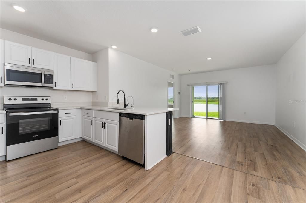 For Rent: $2,300 (3 beds, 2 baths, 1516 Square Feet)