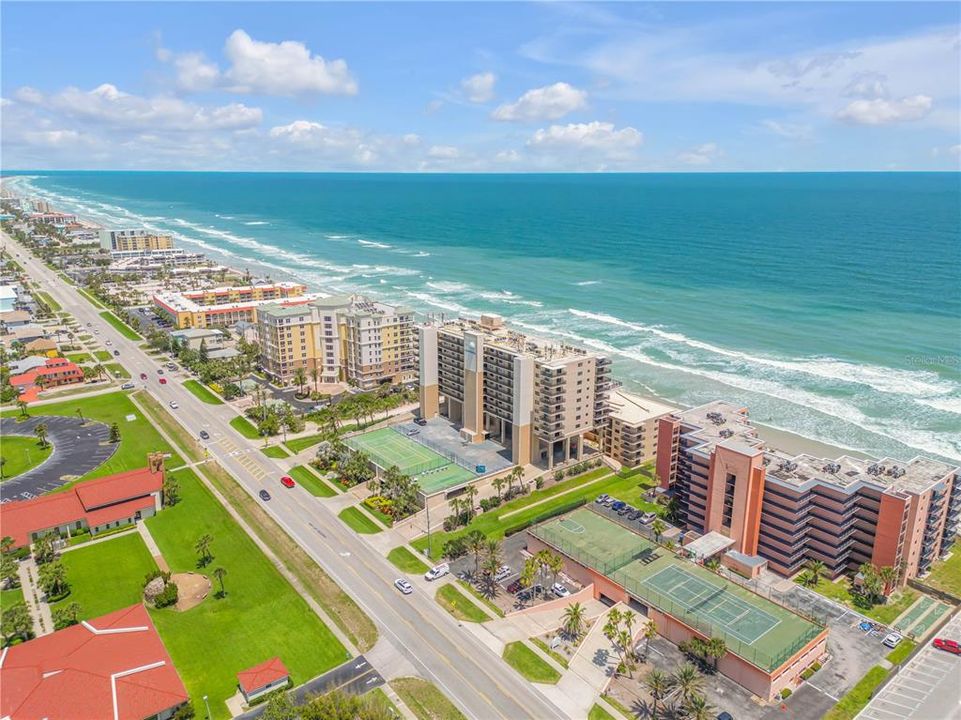 En Venta: $749,000 (2 camas, 2 baños, 1385 Pies cuadrados)