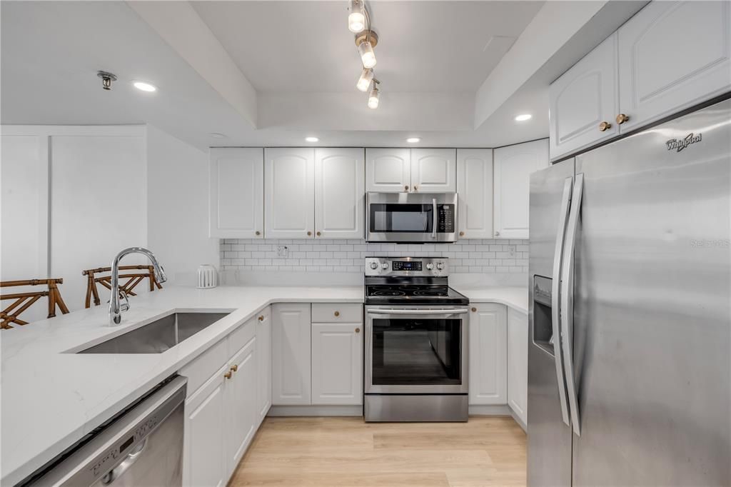 En Venta: $749,000 (2 camas, 2 baños, 1385 Pies cuadrados)