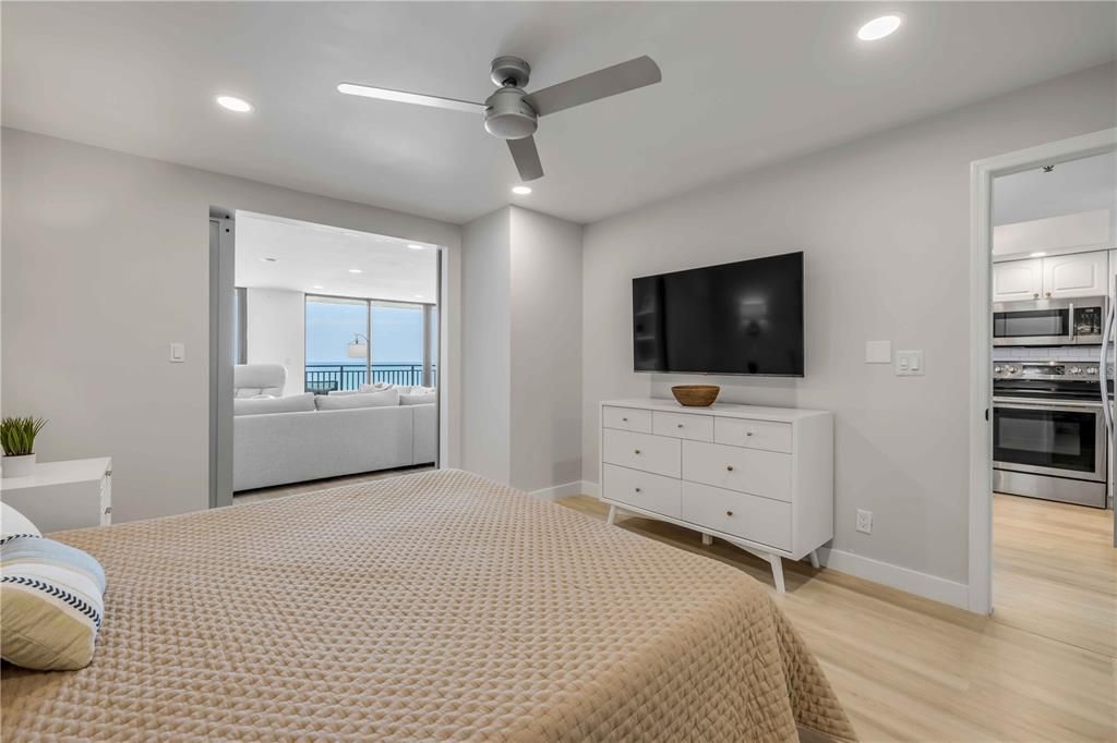 En Venta: $749,000 (2 camas, 2 baños, 1385 Pies cuadrados)