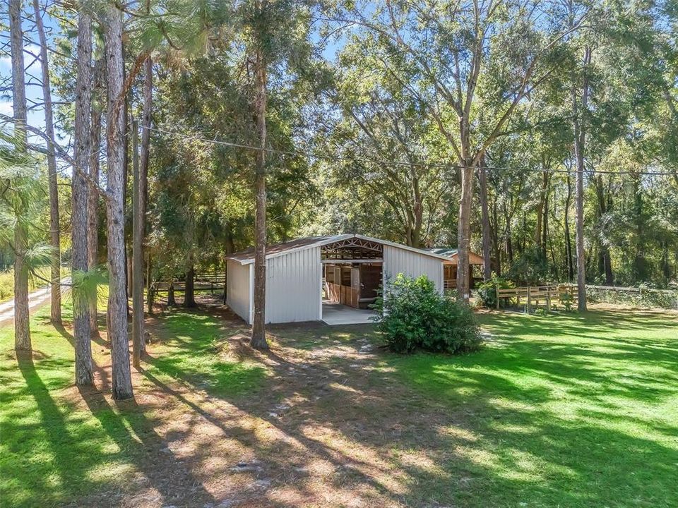 Под контрактом: $295,000 (3 спален, 2 ванн, 1196 Квадратных фут)