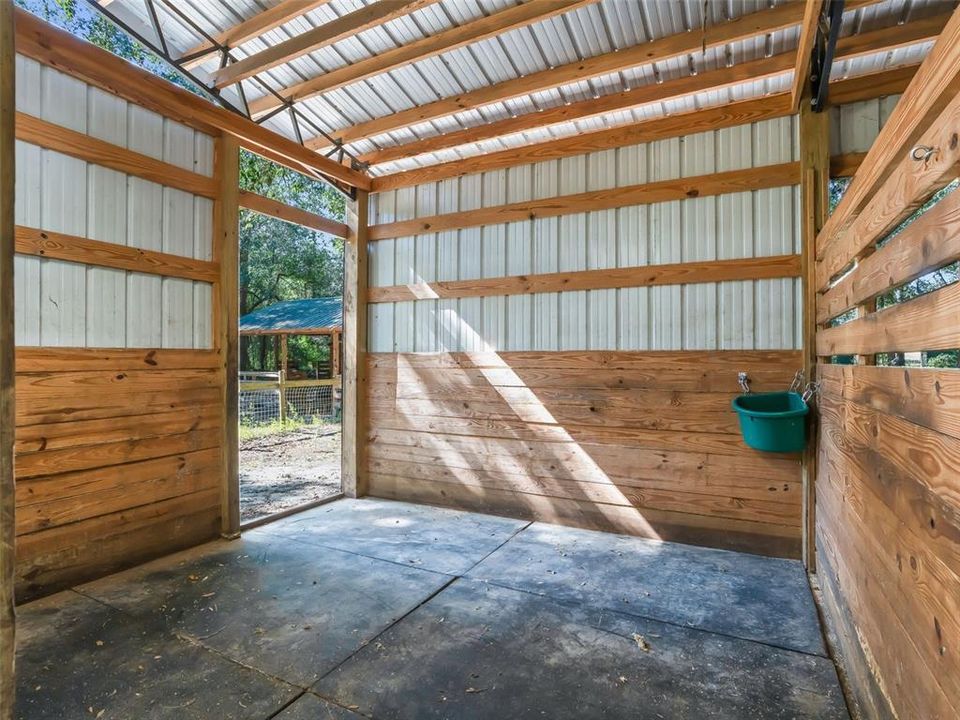 Под контрактом: $295,000 (3 спален, 2 ванн, 1196 Квадратных фут)