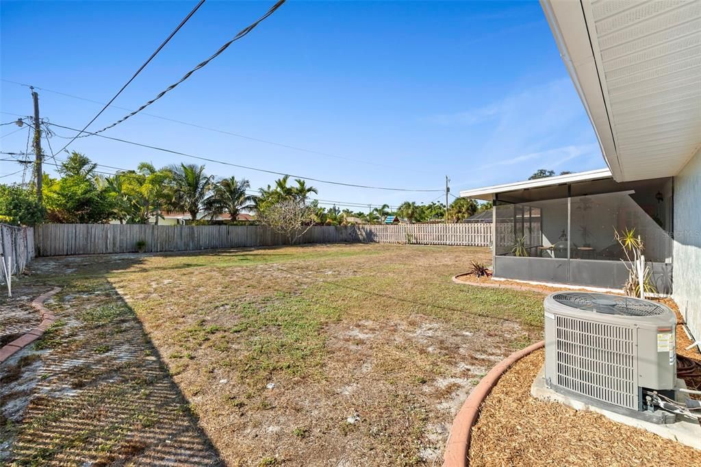 For Sale: $349,000 (2 beds, 2 baths, 1192 Square Feet)