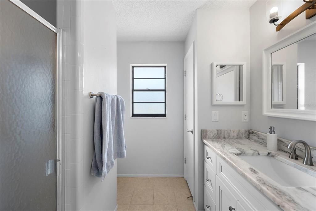 For Sale: $349,000 (2 beds, 2 baths, 1192 Square Feet)