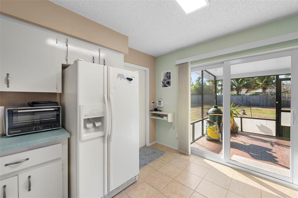 For Sale: $349,000 (2 beds, 2 baths, 1192 Square Feet)