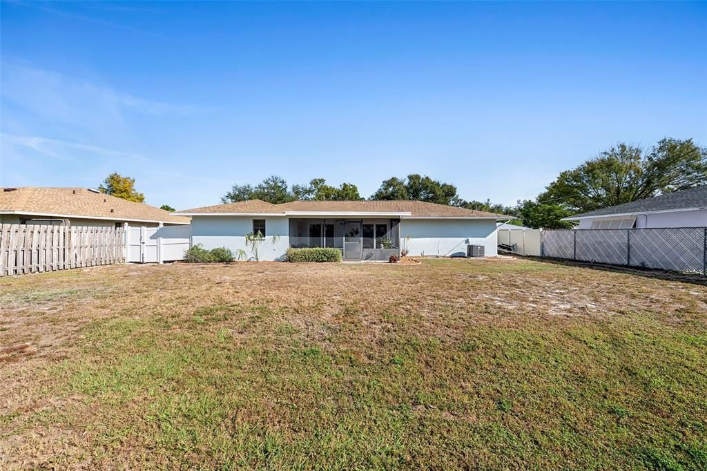 For Sale: $349,000 (2 beds, 2 baths, 1192 Square Feet)