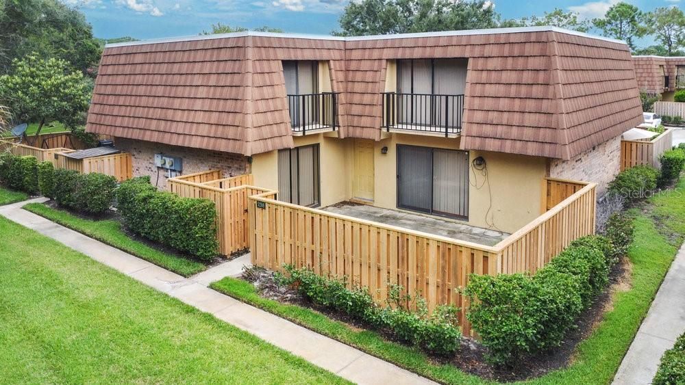 For Sale: $237,500 (2 beds, 2 baths, 1285 Square Feet)