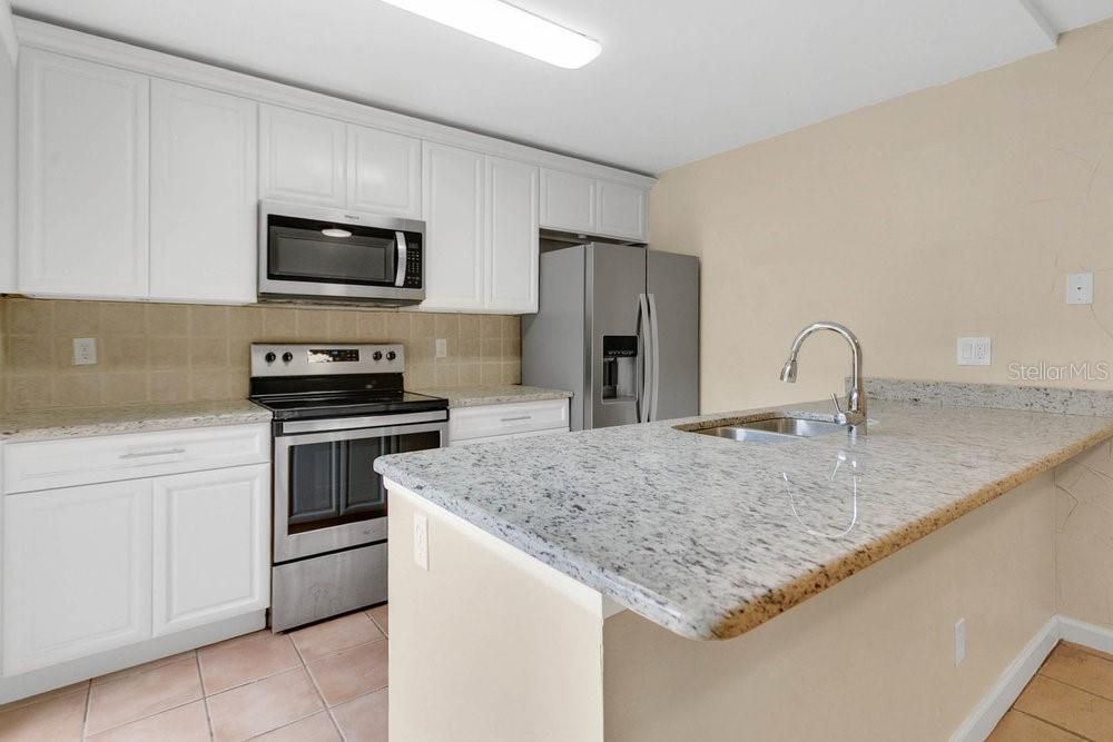 For Sale: $237,500 (2 beds, 2 baths, 1285 Square Feet)