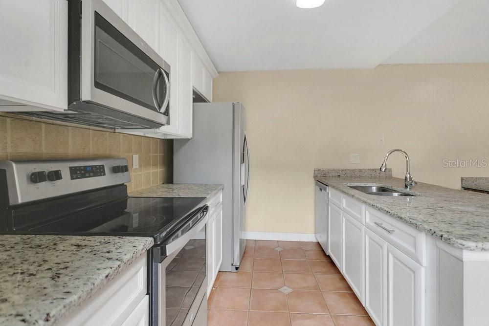 For Sale: $237,500 (2 beds, 2 baths, 1285 Square Feet)