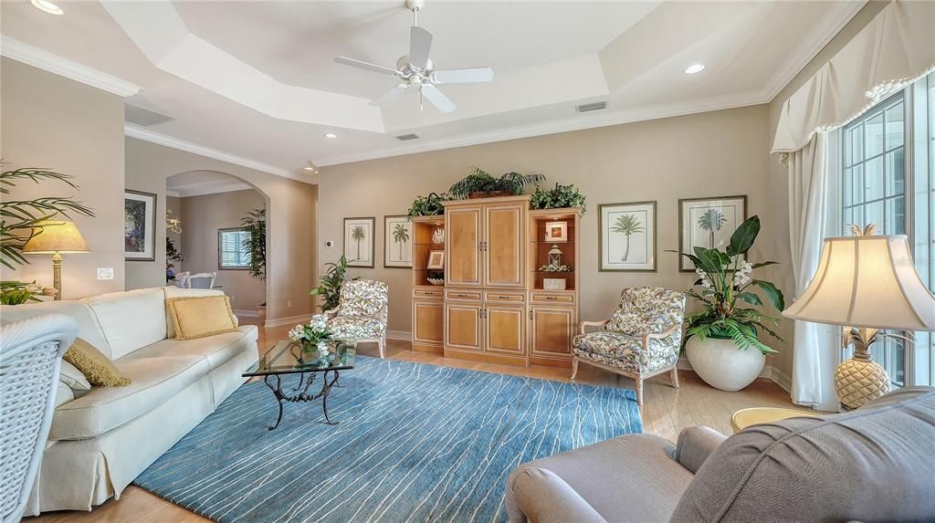 На продажу: $2,895,000 (3 спален, 2 ванн, 2804 Квадратных фут)