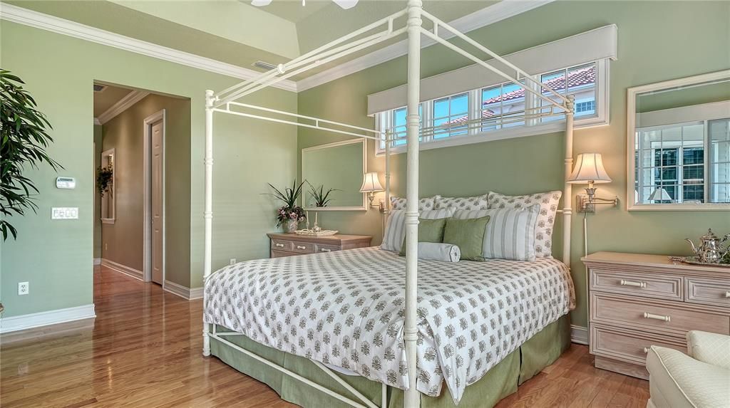 На продажу: $2,895,000 (3 спален, 2 ванн, 2804 Квадратных фут)