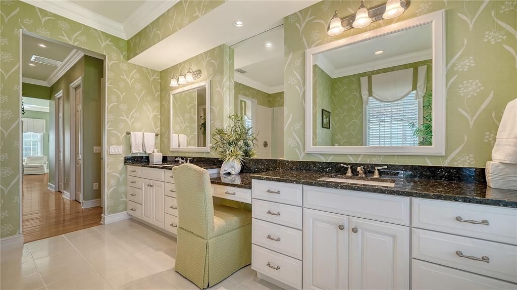 На продажу: $2,895,000 (3 спален, 2 ванн, 2804 Квадратных фут)