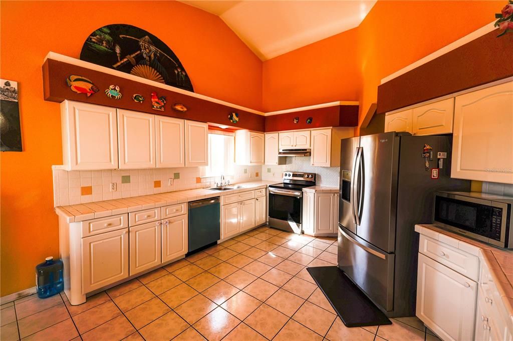 На продажу: $629,000 (4 спален, 3 ванн, 2708 Квадратных фут)