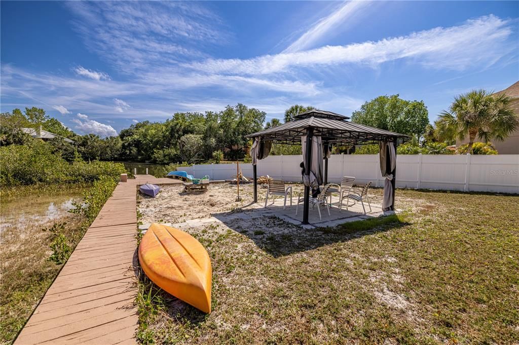 На продажу: $629,000 (4 спален, 3 ванн, 2708 Квадратных фут)