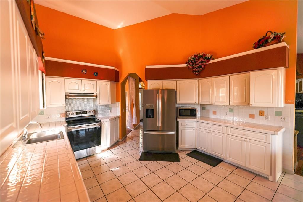 На продажу: $629,000 (4 спален, 3 ванн, 2708 Квадратных фут)