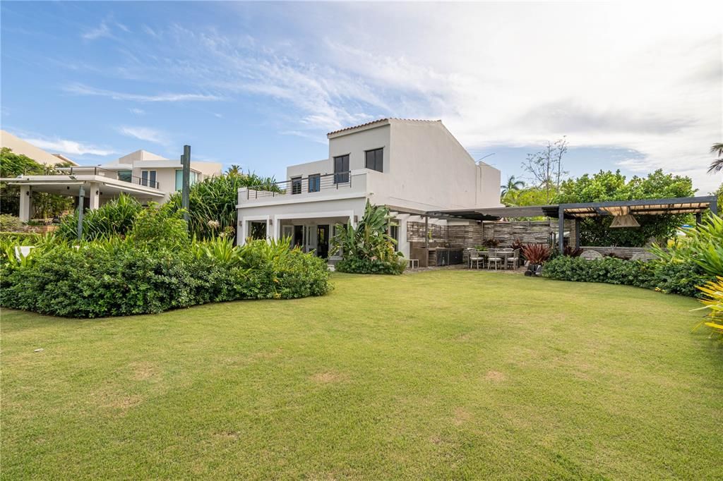 待售: $2,200,000 (3 贝兹, 4 浴室, 2967 平方英尺)