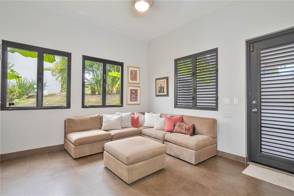 待售: $2,200,000 (3 贝兹, 4 浴室, 2967 平方英尺)