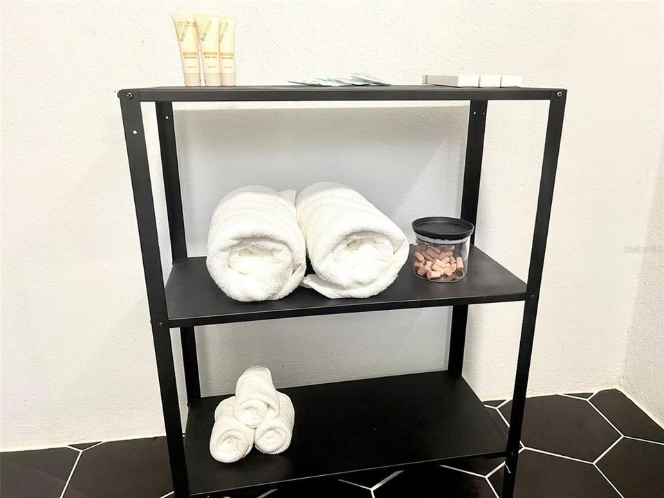 En Venta: $299,000 (0 camas, 0 baños, 2409 Pies cuadrados)