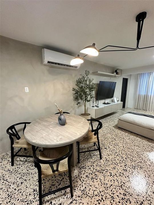 En Venta: $299,000 (0 camas, 0 baños, 2409 Pies cuadrados)