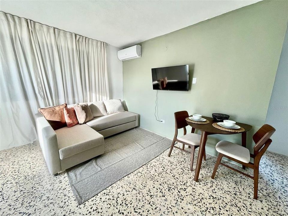 En Venta: $299,000 (0 camas, 0 baños, 2409 Pies cuadrados)