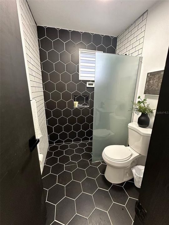 En Venta: $299,000 (0 camas, 0 baños, 2409 Pies cuadrados)