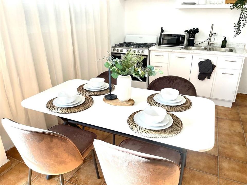 En Venta: $299,000 (0 camas, 0 baños, 2409 Pies cuadrados)