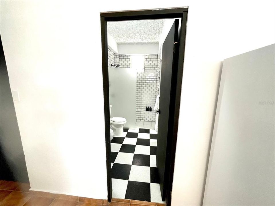 En Venta: $299,000 (0 camas, 0 baños, 2409 Pies cuadrados)