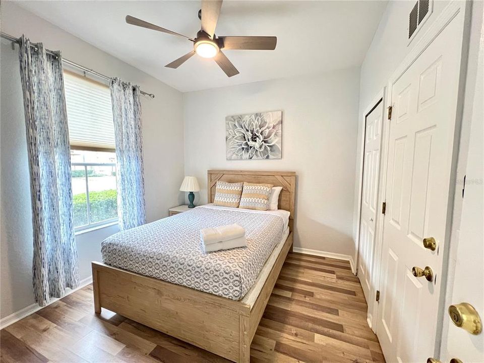 待售: $285,000 (4 贝兹, 3 浴室, 1492 平方英尺)