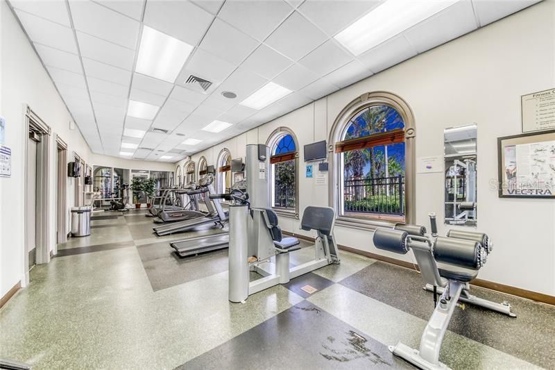 待售: $285,000 (4 贝兹, 3 浴室, 1492 平方英尺)