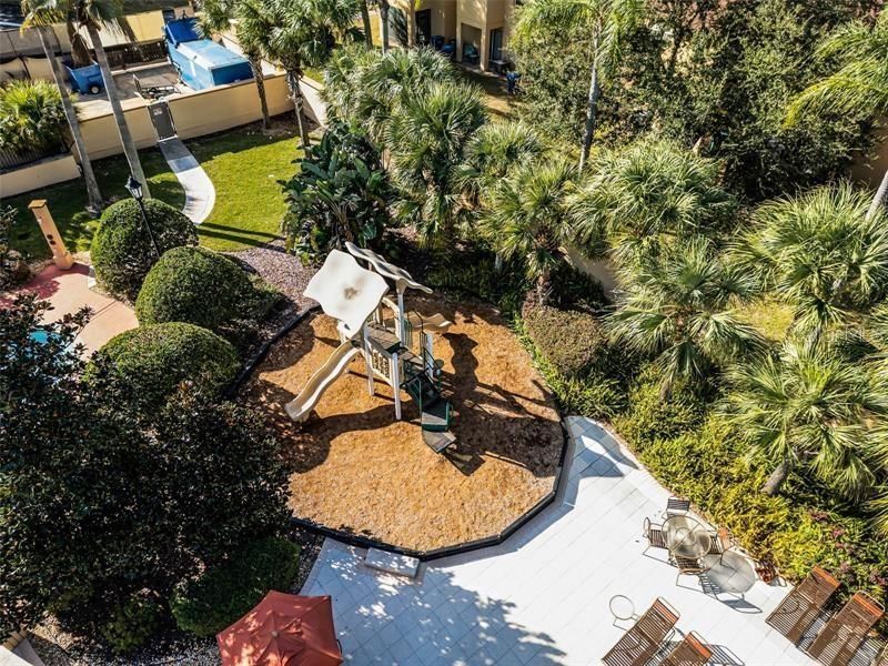 待售: $285,000 (4 贝兹, 3 浴室, 1492 平方英尺)