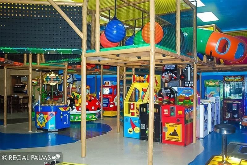 待售: $285,000 (4 贝兹, 3 浴室, 1492 平方英尺)