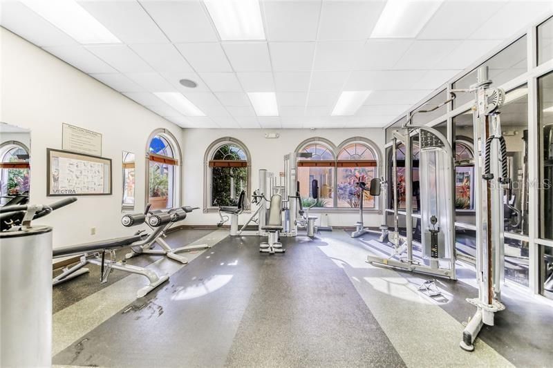 待售: $285,000 (4 贝兹, 3 浴室, 1492 平方英尺)