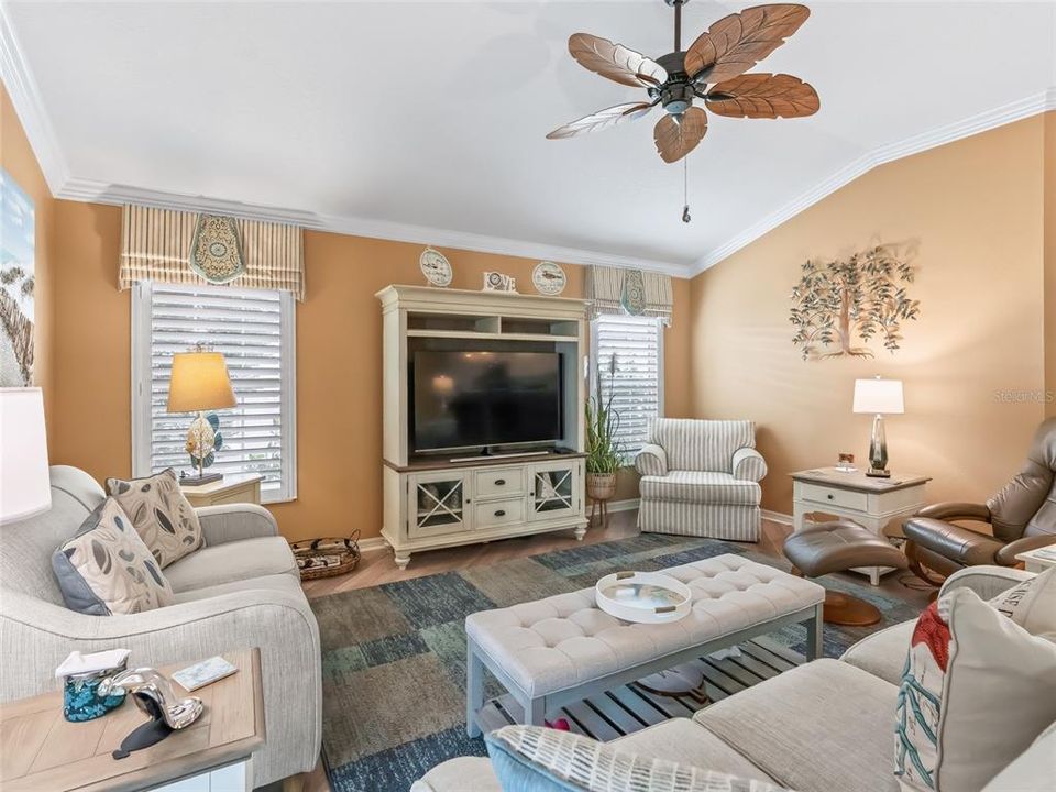 For Sale: $575,000 (3 beds, 2 baths, 1860 Square Feet)