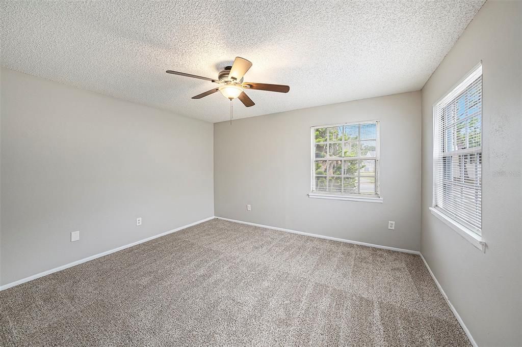 For Sale: $289,990 (3 beds, 2 baths, 1062 Square Feet)