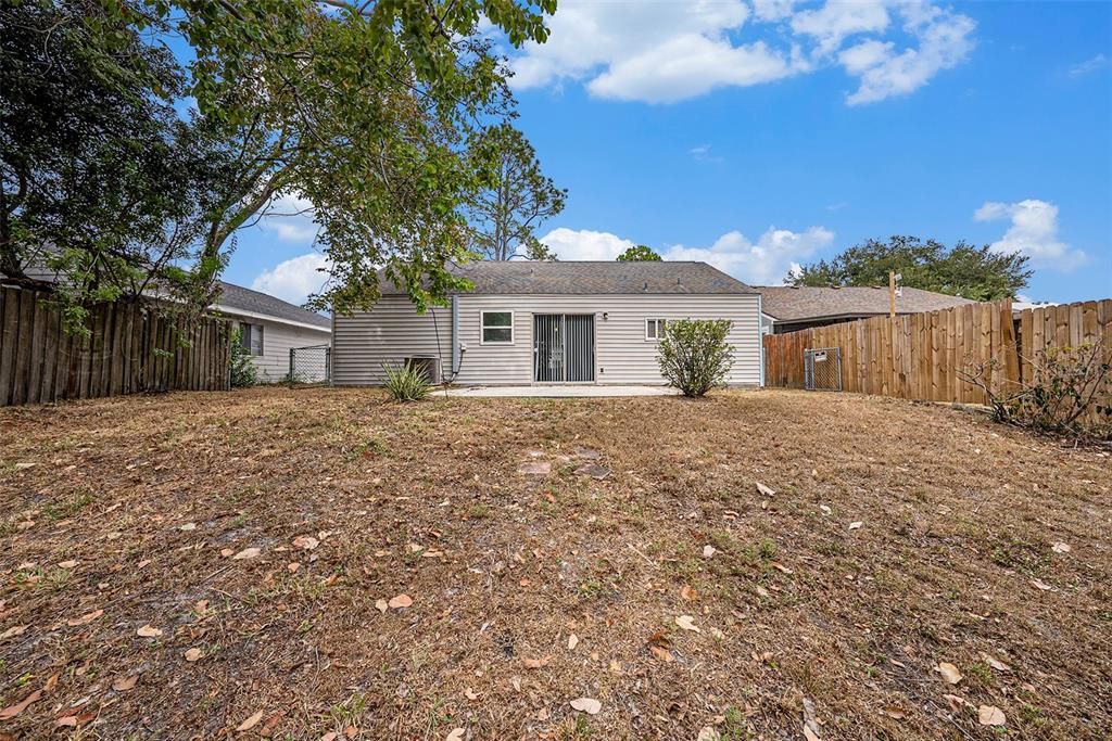 For Sale: $289,990 (3 beds, 2 baths, 1062 Square Feet)